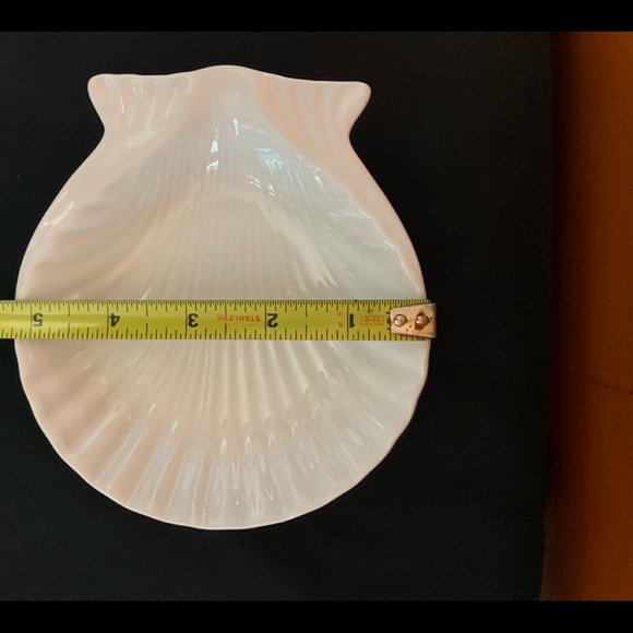 Bright White China Shell-Shaped Dish - Picture 11 of 14